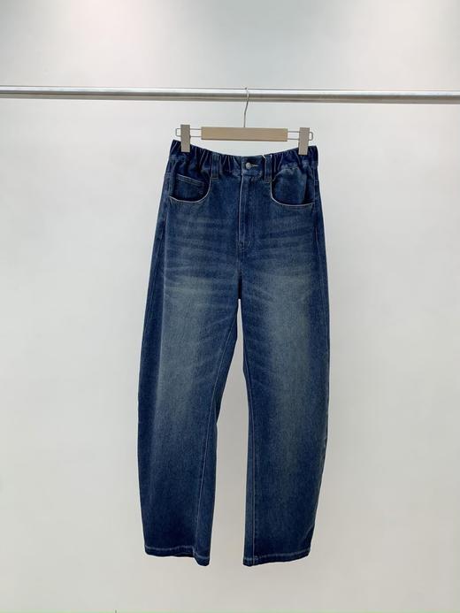 复古时髦香蕉垂感牛仔裤 优选四面弹针织牛仔布 亲和肌肤 自在无束 立裁打造弧度造型 整个裤管呈香蕉廓形 时髦好穿搭 腰部松紧抽绳双设计 舒适不勒腰 商品图8