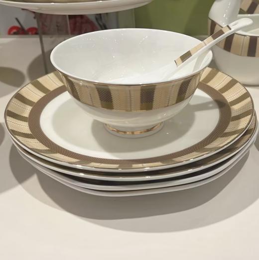 【清仓特惠3折，仅1套，无货退款】品物攸宜阳光序曲52头10人用骨质瓷餐具 商品图4