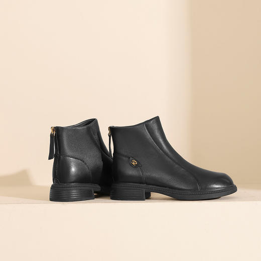 Safiya/索菲娅2024冬季休闲圆头粗跟时尚百搭羊皮后拉链短踝靴 SF44116139 商品图4