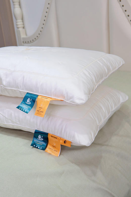 👍👍👍爆款推荐，超有料的美肤枕🌟【玛万生活蚕丝美肤枕】😍吹爆你的睡眠体验！🛌 ✅ᵕ̈ 莱赛尔纤维天丝面料，🌈🌈尽显轻奢 ✅ᵕ̈ 甄选中长蚕丝填充 商品图3