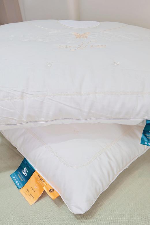 👍👍👍爆款推荐，超有料的美肤枕🌟【玛万生活蚕丝美肤枕】😍吹爆你的睡眠体验！🛌 ✅ᵕ̈ 莱赛尔纤维天丝面料，🌈🌈尽显轻奢 ✅ᵕ̈ 甄选中长蚕丝填充 商品图4