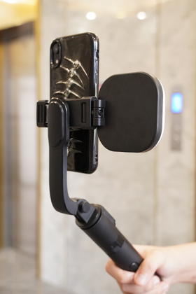 💥拍下就送美颜补光灯！！【AURARO多功能蓝牙自拍杆】 ❗可伸缩、可落地，蓝牙遥控超超超方便， 合拍美照不求人，直播视频也稳定🏆出游必备好物no.1 