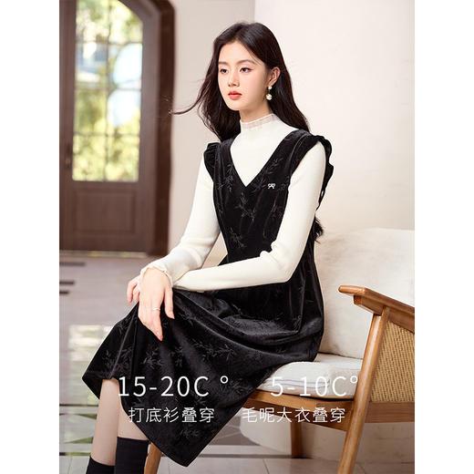 【年终特卖】熙世界新中式竹叶暗纹丝绒背心连衣裙2025秋冬新款复古无袖裙子 商品图1