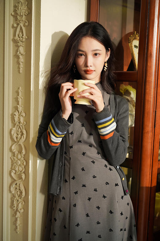 逸红颜明月优选 #高质学院风开衫「学院派」30羊毛混纺，撞色百搭彩虹糖开衫 商品图8