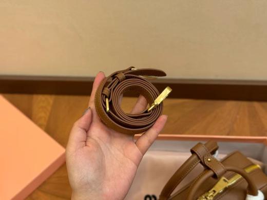 B092622很难不爱啊啊！可手拎也可斜挎保龄球公文包 商品图11