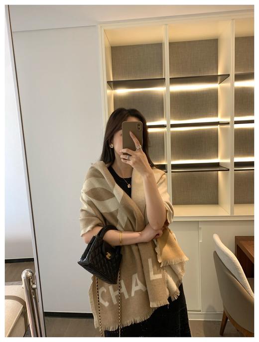 小香双C 双面提花渐变色围巾 100%山羊绒 商品图2