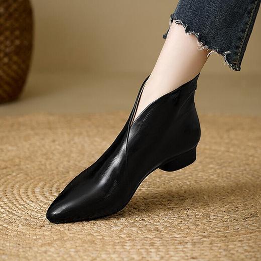 【预售5天】牛皮显瘦V口中粗跟短靴，复古单靴尖头裸靴及踝靴子MBJR&5867 商品图4