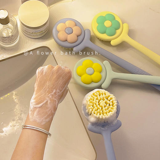 「29.9到手3支！花朵洗澡刷」洗澡刷搓澡刷背女士沐浴刷长柄软毛 居家日用身体刷子磨砂膏专用不求人清洁工具 商品图2