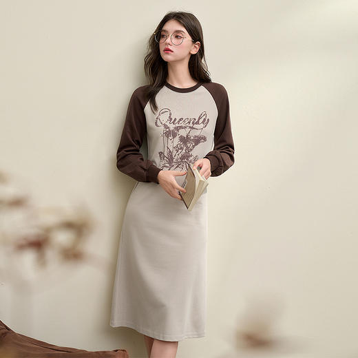 西遇长袖卫衣连衣裙女秋季新款宽松插肩撞色印花休闲裙子13642613 商品图3