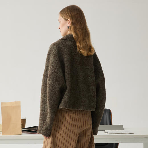 谜底短款毛呢大衣女2024冬新品通勤风时尚羊毛混纺外套244MD1669 商品图2