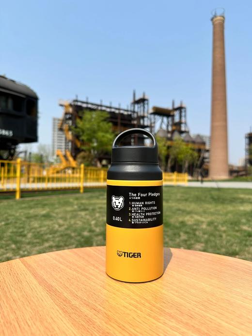 日本TIGER虎牌保温杯新款男女学生水杯超轻办公室可爱直饮杯 茶水分离运动水杯黑灰色 商品图9