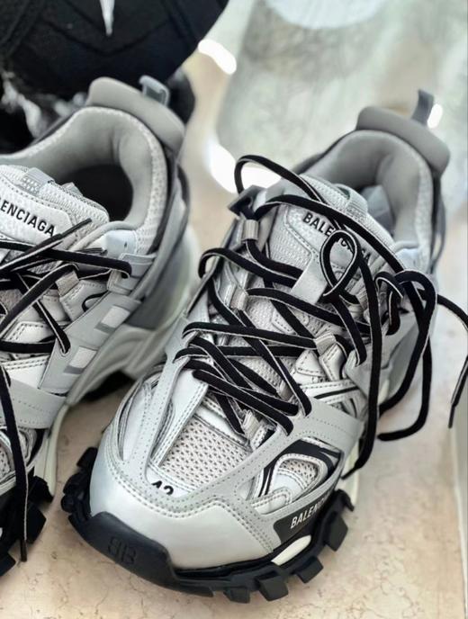 Balenciaga巴黎世家 Track 1.0 网布 圆头系带 运动休闲 减震防滑耐磨包裹性平衡 低帮 老爹鞋 银黑/黑色 商品图2