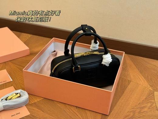 B092622很难不爱啊啊！可手拎也可斜挎保龄球公文包 商品图1