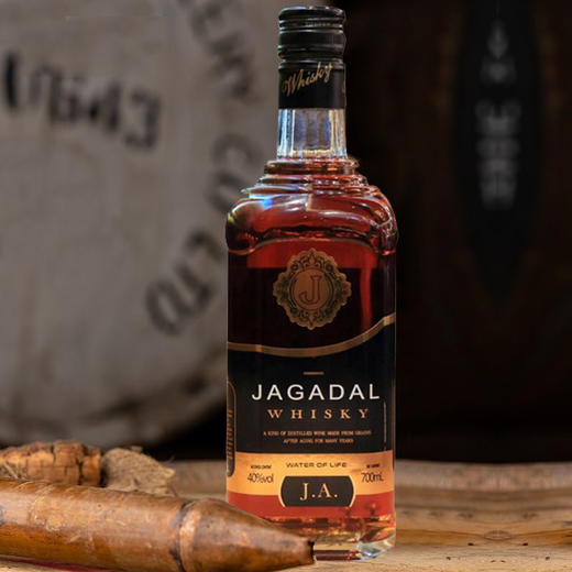 【积分换购】英国XO威士忌-黑方洋酒-40度 商品图3