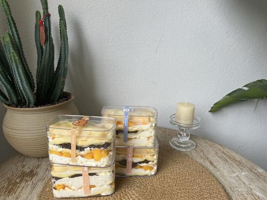 芒果奥利奥双拼千层 商品图0