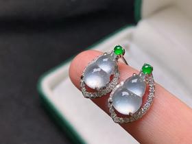 18k葫芦翡翠耳钉