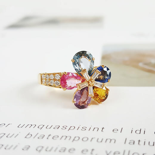 【95新】BVLGARI宝格丽SAPPHIREFLOWER系列18K黄金镶钻彩色蓝宝石花朵戒指女士57号020924TJ23 现售价：35500 商品图3