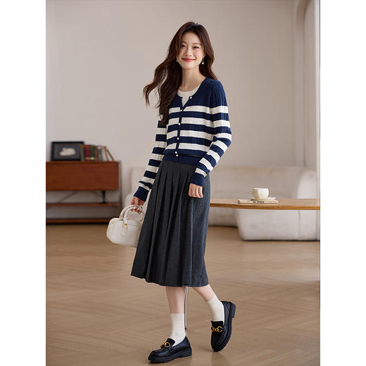 【69元福袋，不支持退换】熙世界2025秋冬款女装高级感气质长袖撞色条纹假两件针织衫毛衣 商品图3