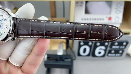 APS新品浪琴名匠系列『正品原版开模』L2.909.4.78.3月相腕表压轴登场！完美无破绽

1⃣️腕表尺寸40X11毫米。表壳尺寸工艺美复制原装工艺，搭配正品一致的定制版一体机芯版本，完美无破绽❕ 商品图14