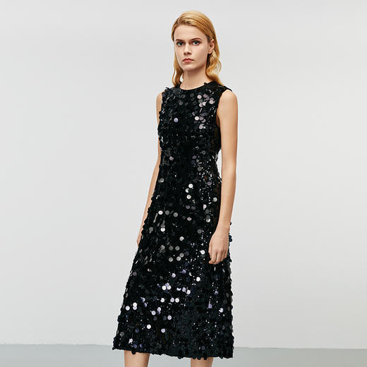 EITIE爱特爱冬季新款奢华感黑色亮片收腰圆领礼服连衣裙8077702 商品图4