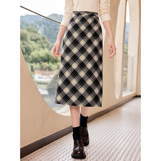 【年终特卖】熙世界文艺复古英伦风格子半身裙秋冬新款中长款包臀毛呢直筒裙 商品图2