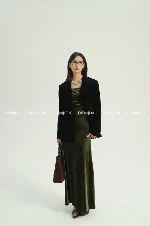 【门店同款】ENJOY秋季时光回廊静奢绒面吊带裙 159396721 商品图11