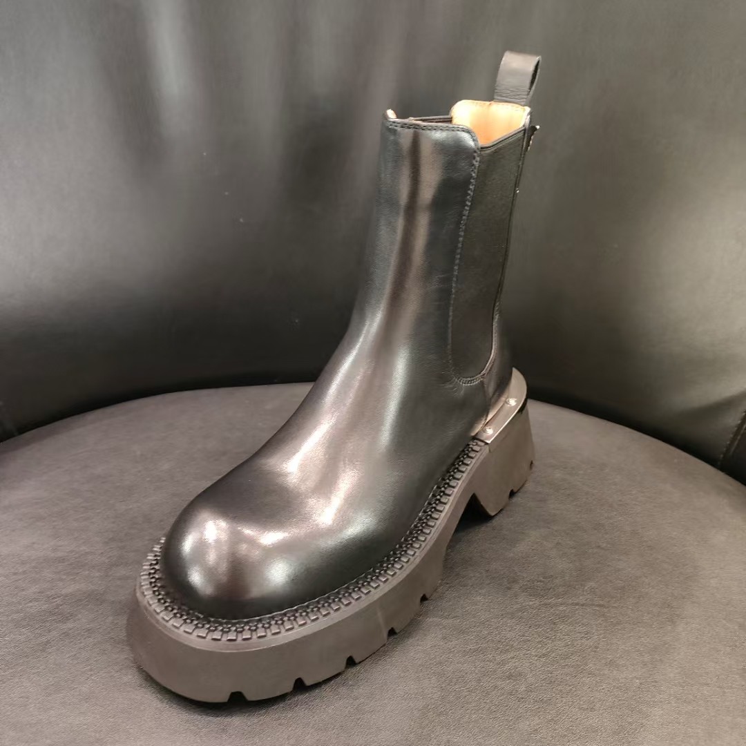 LFGJ凌介女鞋  18602  时尚百搭超轻小短靴