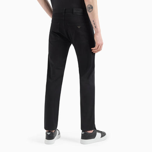 【一】EMPORIO ARMANI 阿玛尼 男士徽标贴花 J45 常规版型弹力华达呢休闲牛仔裤 黑色 8N1J45 1GN0Z 0999 商品图2