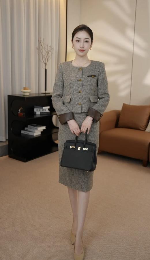 AD初秋韩系穿搭套装2024新款粗花呢接拼皮质短外套女小香风两件套 商品图3