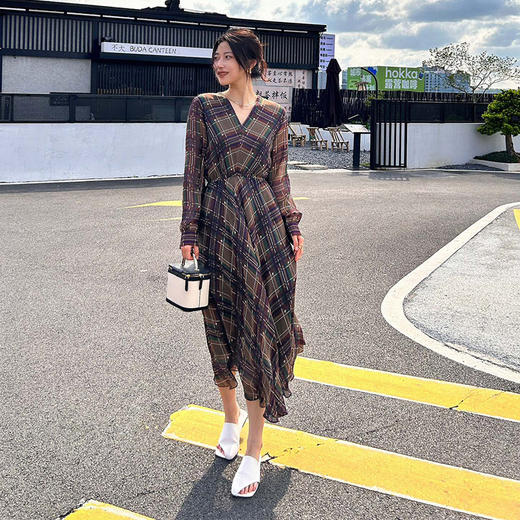 【顺丰包邮】54023 洛诗琳气质优雅真丝格纹印花V领显瘦连衣裙52273 商品图1