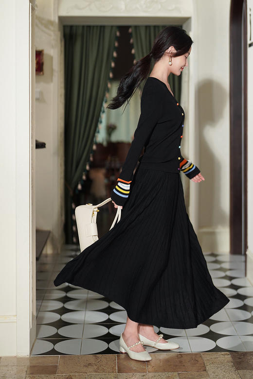 逸红颜明月优选 #蚕丝羊绒百褶裙🎶「韵律」，优雅随性的高腰A字半裙 商品图1