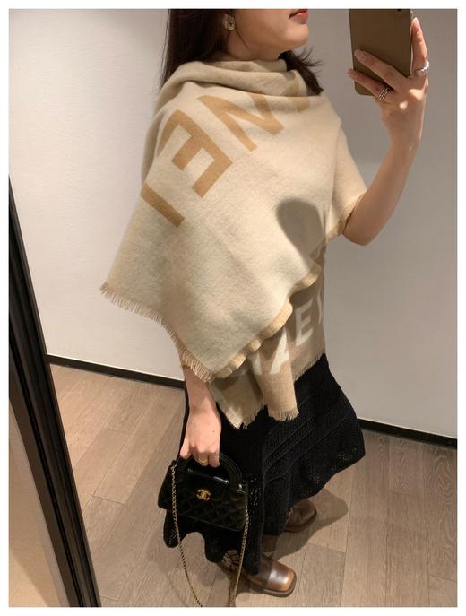 小香双C 双面提花渐变色围巾 100%山羊绒 商品图9