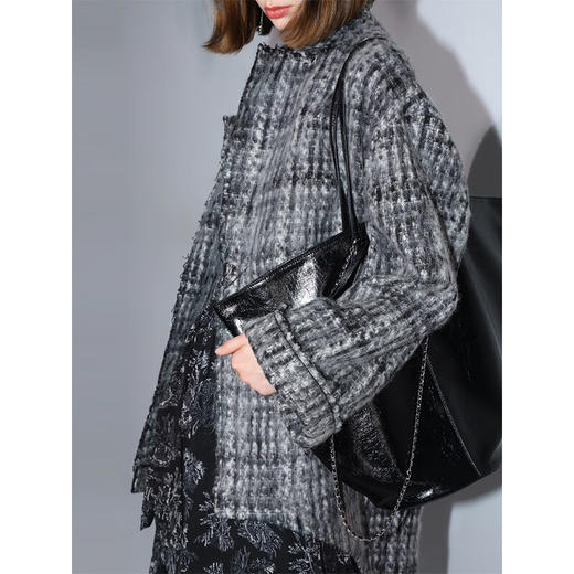 COCOBELLA[MIU系穿搭]毛绒格纹羊毛大衣女秋冬毛呢外套WL3005 商品图1