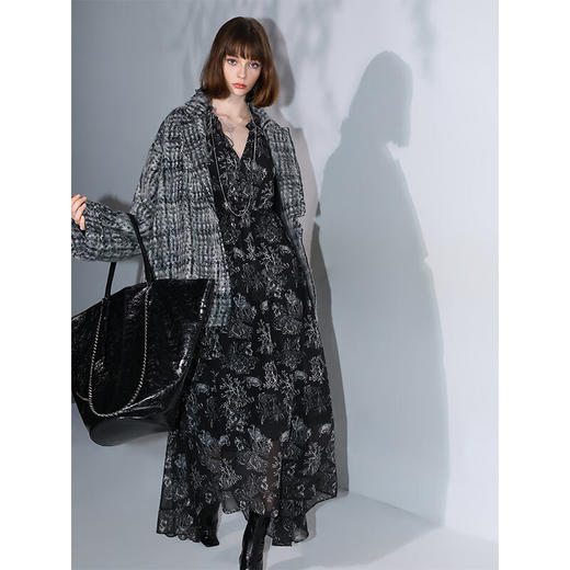 COCOBELLA[MIU系穿搭]毛绒格纹羊毛大衣女秋冬毛呢外套WL3005 商品图2