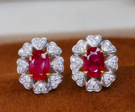 1.39克拉鸽血红宝石耳钉 商品图1