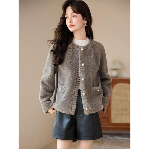 【年货节】熙世界2025冬季新款考拉绒皮草外套女短款毛绒保暖上衣皮毛一体 商品图2