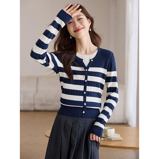 【69元福袋，不支持退换】熙世界2025秋冬款女装高级感气质长袖撞色条纹假两件针织衫毛衣 商品图1