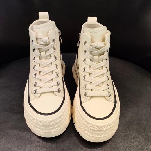 LFGJ凌介女鞋  17901  时尚厚底板鞋 商品图1