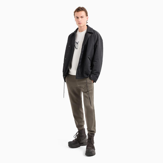 EMPORIO ARMANI 阿玛尼 男士V 形背景上印有大鹰图案的双面平纹针织运动卫衣 白色 6D1M76 1JHSZ 0101 商品图3