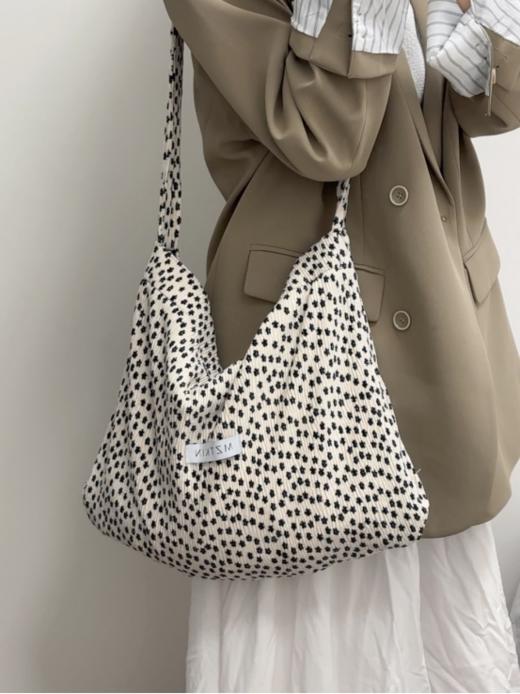 今日份OOTD#🖤【中韩爆火明星同款豹纹帆布包】👍#中韩女明星钟爱款 #杨幂同款💖#赵露思同款#💖宋慧乔同款#💖韩素希同款#💖 商品图1