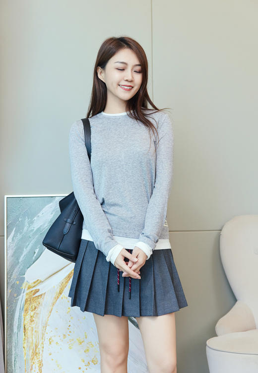 高级调性假两件上衣 商品图1