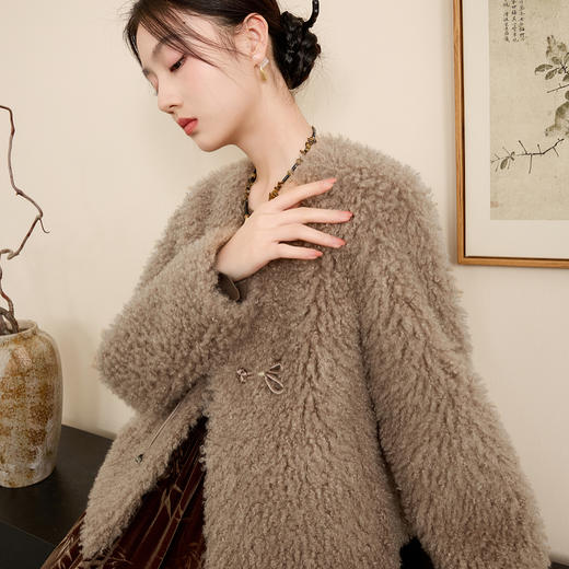 三彩【日暮初雪】2024冬季新款新中式环保皮草仿泰迪毛绒外套女C 商品图3
