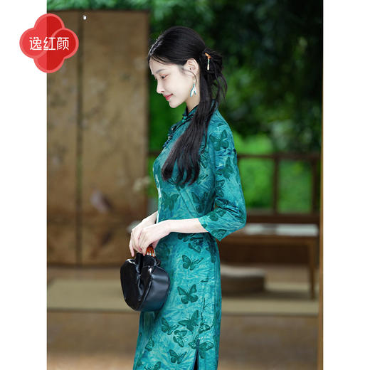 上海逸红颜蝶婉2026秋季新款弹力丝绒植绒长袖旗袍日常旗袍 商品图2