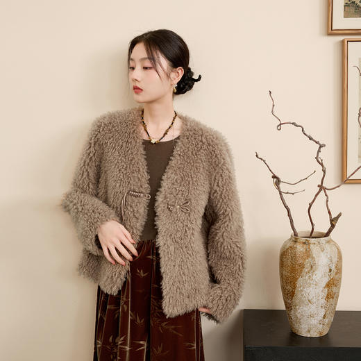 三彩【日暮初雪】2024冬季新款新中式环保皮草仿泰迪毛绒外套女C 商品图1