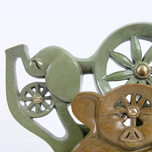 宇达青铜摆件 十二生肖猪《幸福滚滚来》创意 装饰摆件  高22.6cm 商品图2