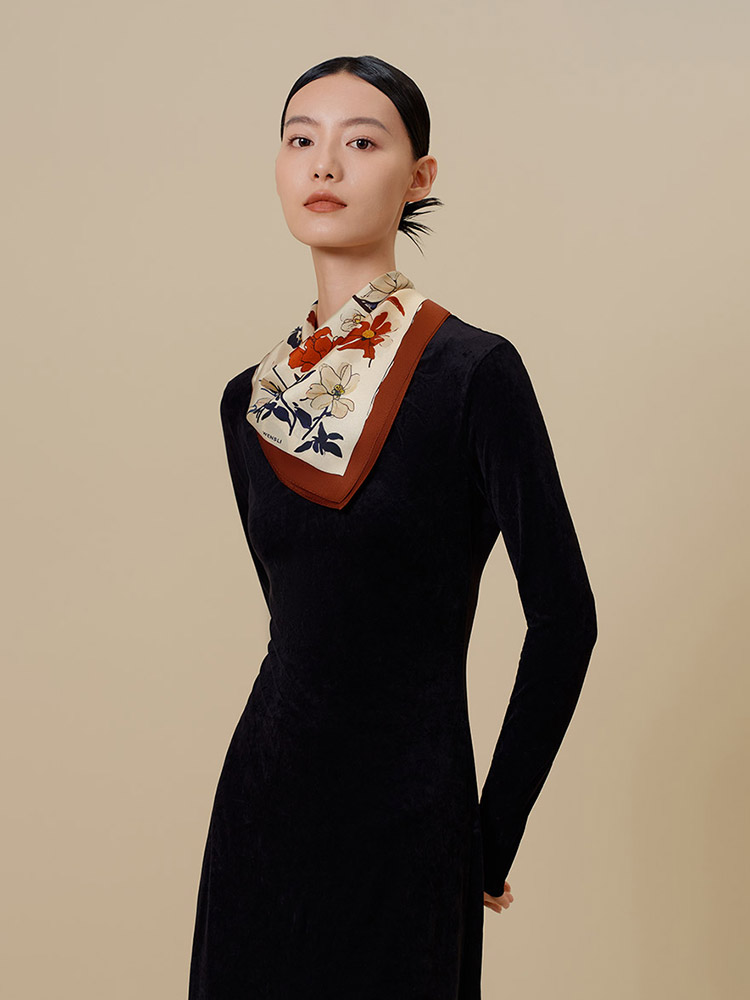 万事利小方巾-柏拉图/冬日花园