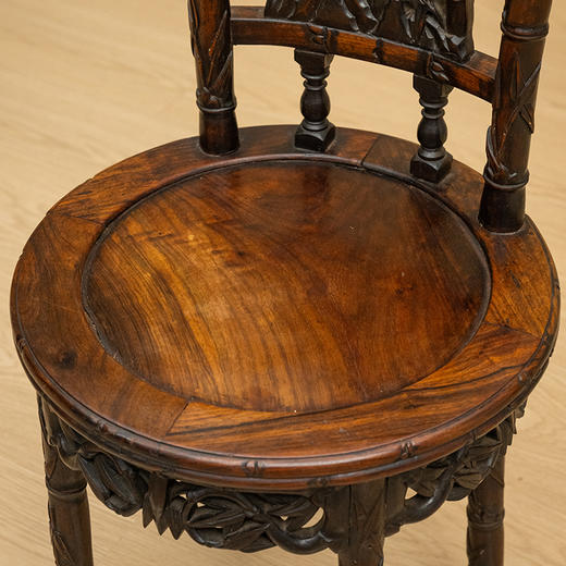 清 红木透雕仙鹤竹叶纹圆座靠背椅 商品图2