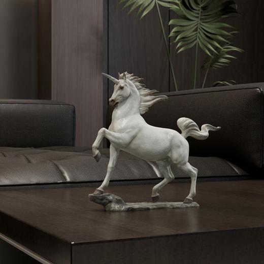 王中兴《灵骏》白 商品图4