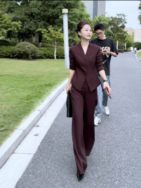 艾尚臣秋安可拉红秋季新品气质高级感主持人正装珠宝店