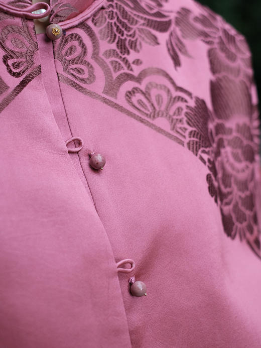 临时|盛唐婧|重磅桑蚕丝老缎新中式对花外套-牡丹色 商品图3